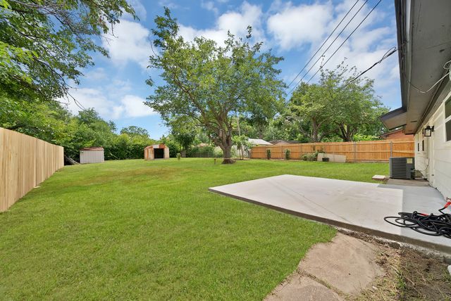 807 Hillcrest Drive, Arlington, TX 76010
