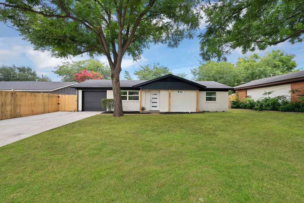 807 Hillcrest Drive, Arlington, TX 76010