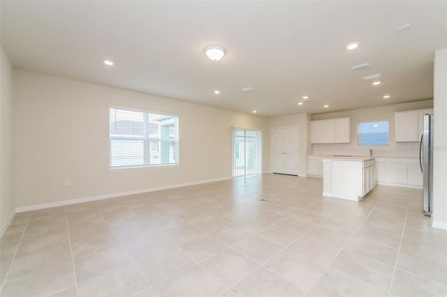 3273 ELLSWORTH AVENUE, Davenport, FL 33837