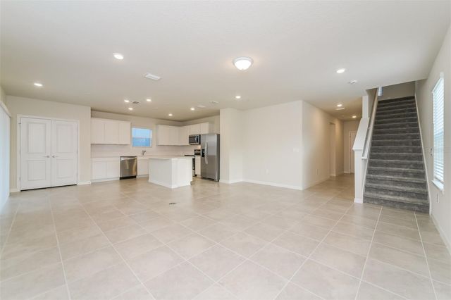 3273 ELLSWORTH AVENUE, Davenport, FL 33837