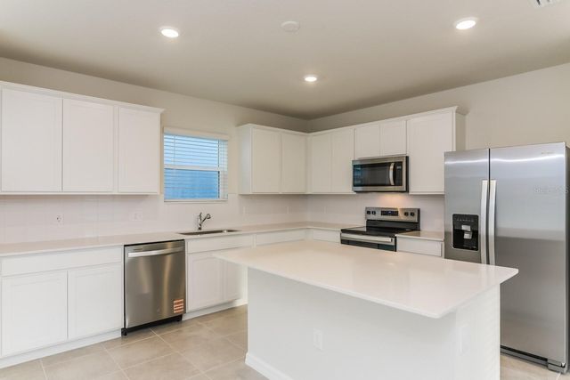 3273 ELLSWORTH AVENUE, Davenport, FL 33837