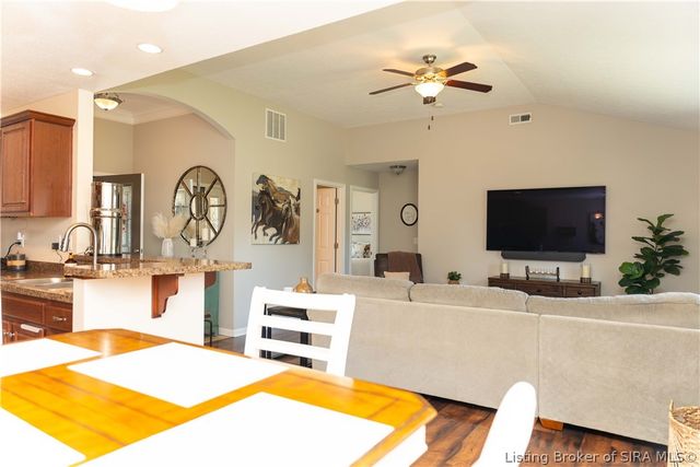 5422 Mansfield Way, Charlestown, IN 47111