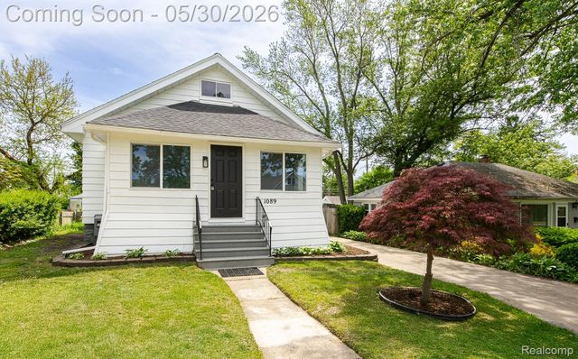 1089 Myrtle Avenue, Waterford Charter Township, MI 48328