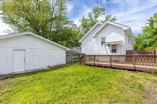 1089 Myrtle Avenue, Waterford Charter Township, MI 48328