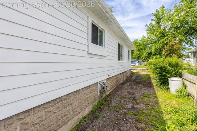 1089 Myrtle Avenue, Waterford Charter Township, MI 48328