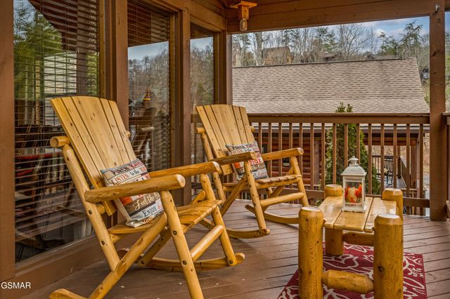 1505 Bears Den Way, Sevierville, TN 37862