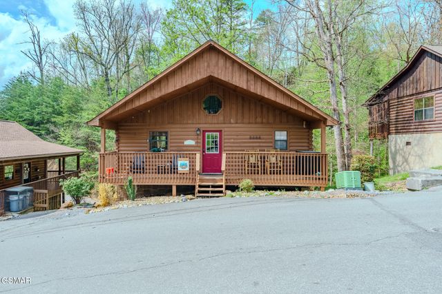 1505 Bears Den Way, Sevierville, TN 37862