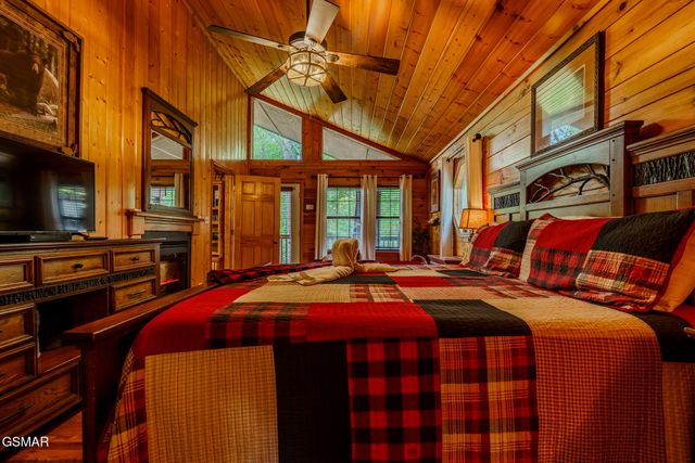1505 Bears Den Way, Sevierville, TN 37862