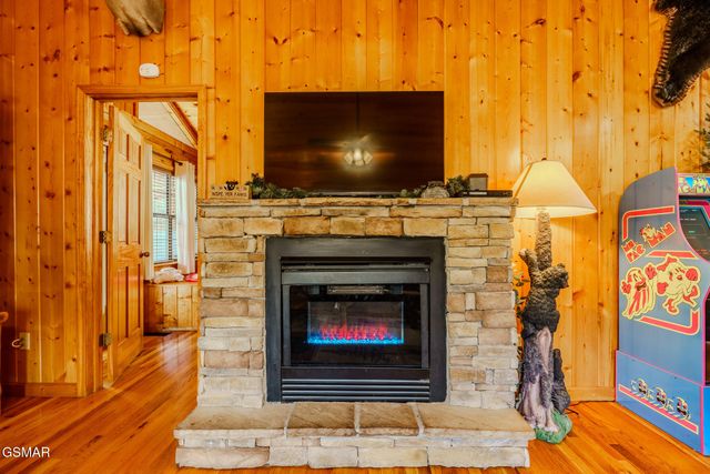 1505 Bears Den Way, Sevierville, TN 37862
