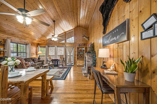 1505 Bears Den Way, Sevierville, TN 37862