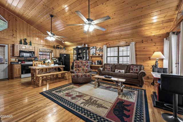 1505 Bears Den Way, Sevierville, TN 37862