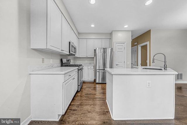 4676 KELL LN, Alexandria, VA 22311