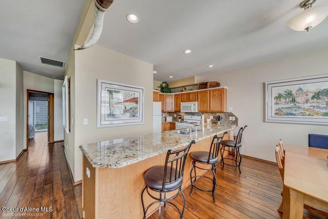 46700 E Highway 200, 201, Hope, ID 83836