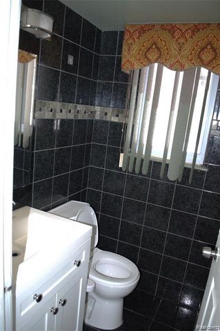 8452 Doncaster Drive, Sterling Heights, MI 48312