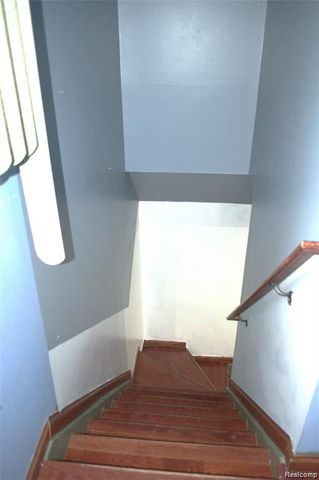 8452 Doncaster Drive, Sterling Heights, MI 48312