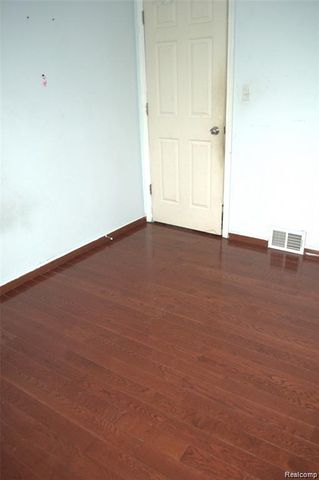 8452 Doncaster Drive, Sterling Heights, MI 48312