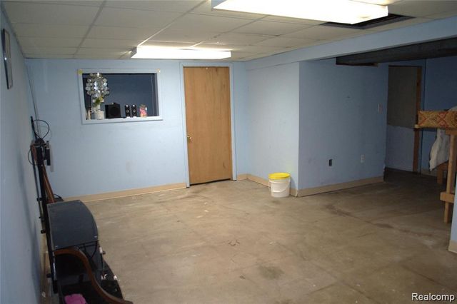 8452 Doncaster Drive, Sterling Heights, MI 48312