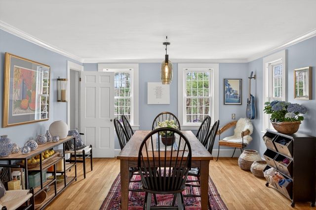32 Crescent St, Plympton, MA 02367