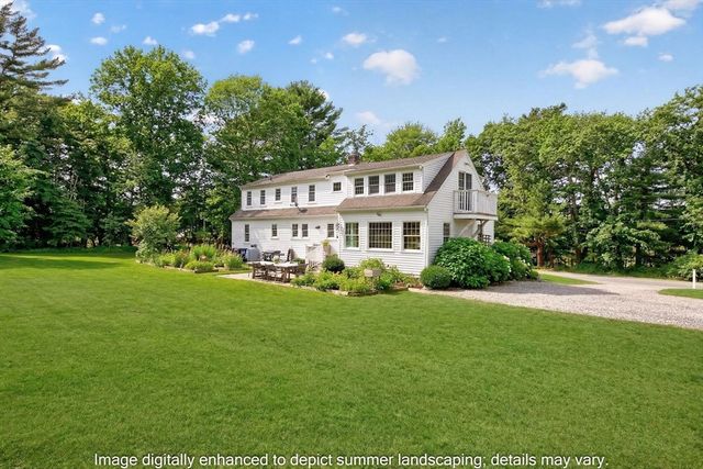 32 Crescent St, Plympton, MA 02367