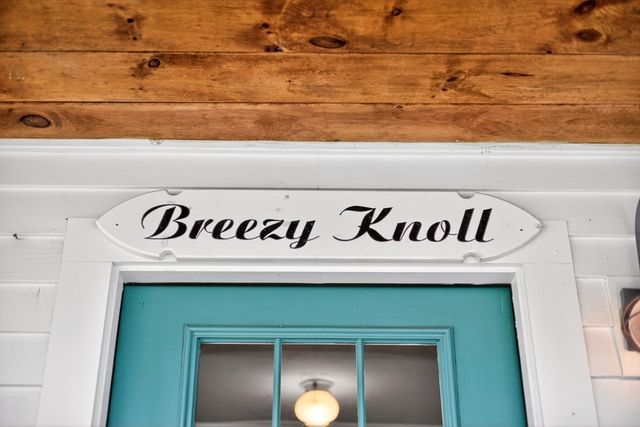 32 Crescent St, Plympton, MA 02367