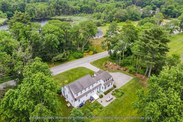 32 Crescent St, Plympton, MA 02367