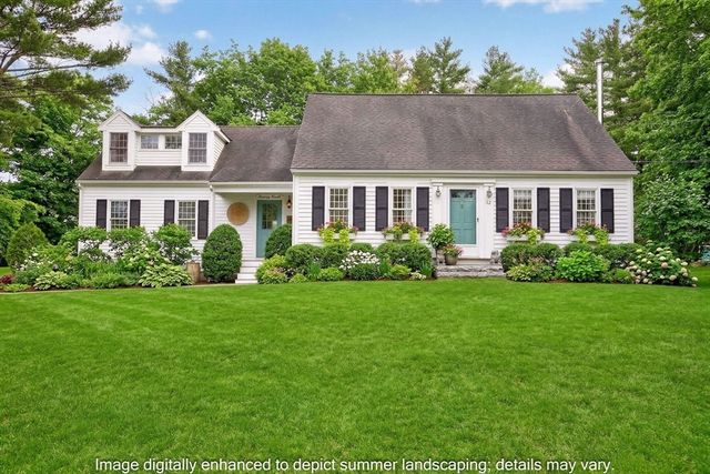 32 Crescent St, Plympton, MA 02367