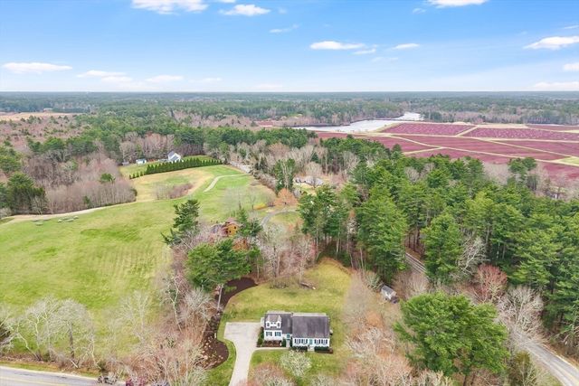 32 Crescent St, Plympton, MA 02367