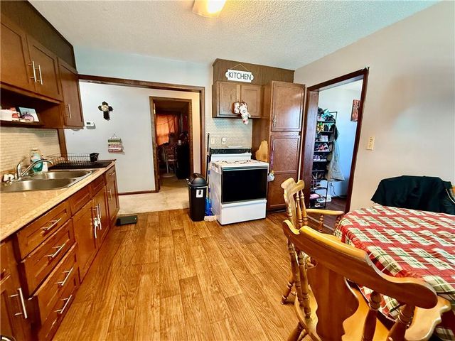 305 W Main Street, Richmond, MO 64085