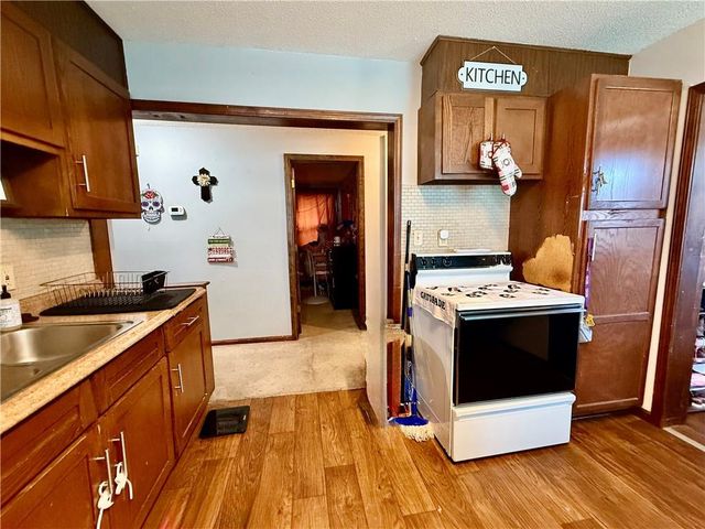 305 W Main Street, Richmond, MO 64085