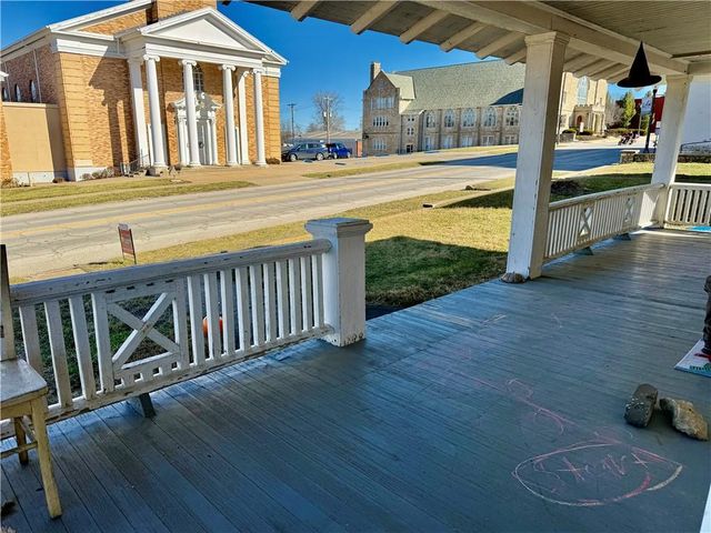 305 W Main Street, Richmond, MO 64085