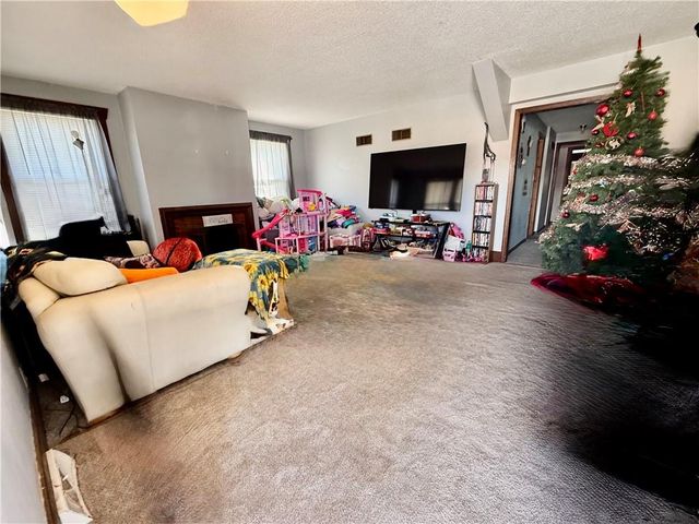 305 W Main Street, Richmond, MO 64085