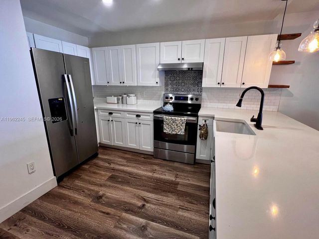 2551 W 64th Pl, Hialeah, FL 33016