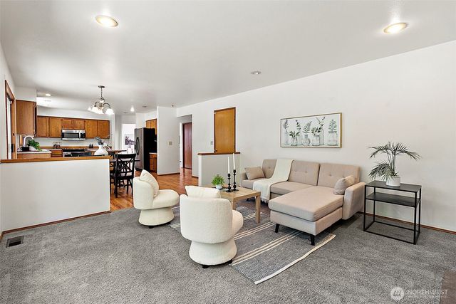 30158 3rd Place S, Federal Way, WA 98003