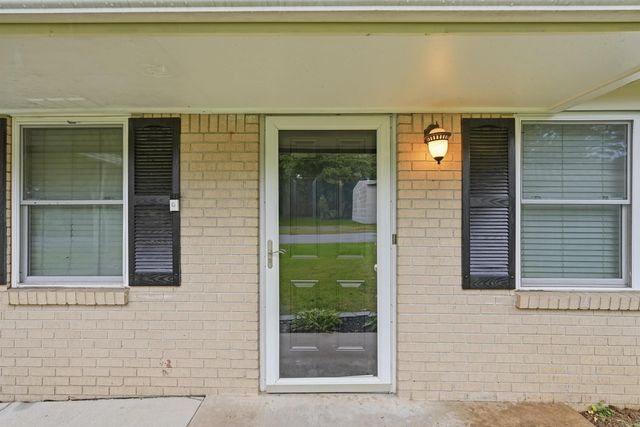 404 SE 1st Street, Bryant, AR 72022