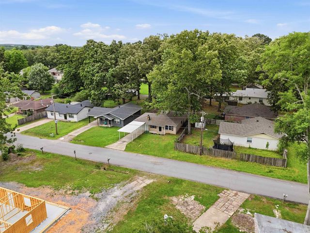 404 SE 1st Street, Bryant, AR 72022