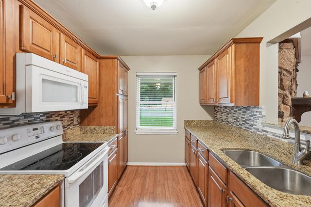 404 SE 1st Street, Bryant, AR 72022