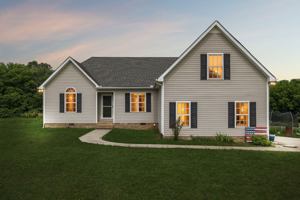6658 Dug Hollow Rd, Bradyville, TN 37026