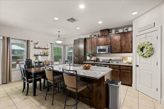 3100 Amos Ct, Modesto, CA 95355