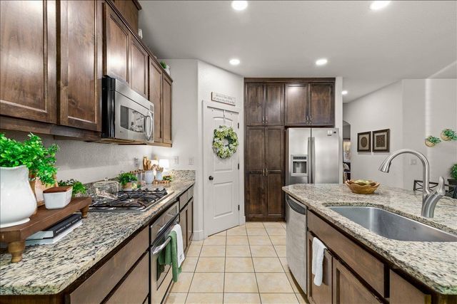3100 Amos Ct, Modesto, CA 95355