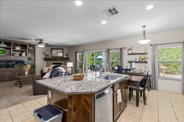 3100 Amos Ct, Modesto, CA 95355