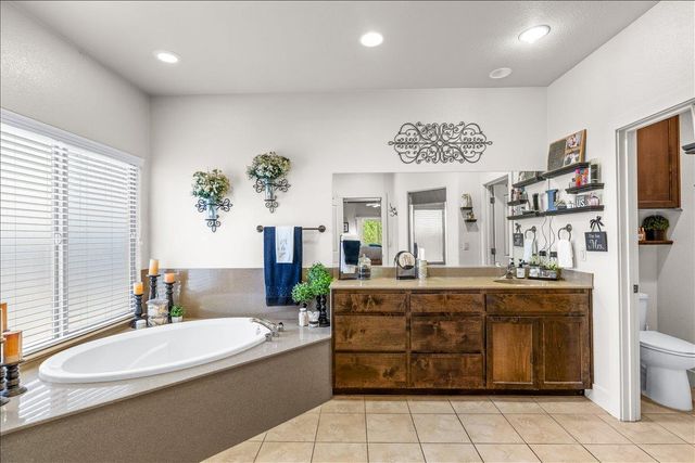 3100 Amos Ct, Modesto, CA 95355