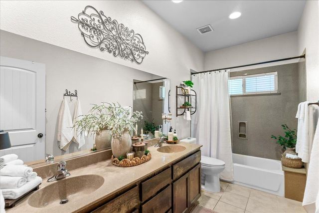 3100 Amos Ct, Modesto, CA 95355