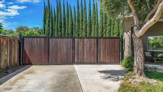 3100 Amos Ct, Modesto, CA 95355