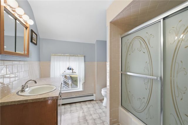 9 Lillis Avenue, Barrington, RI 02806