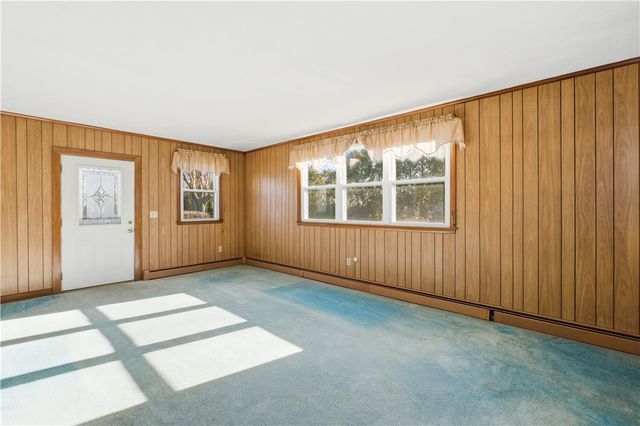 9 Lillis Avenue, Barrington, RI 02806