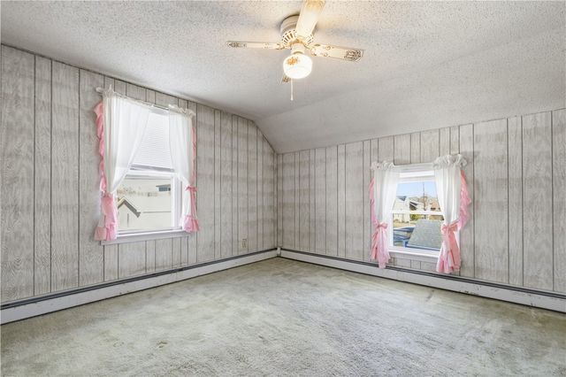 9 Lillis Avenue, Barrington, RI 02806