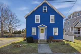 9 Lillis Avenue, Barrington, RI 02806