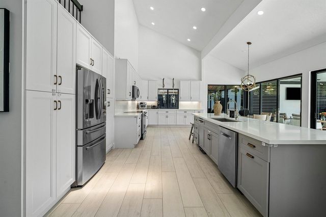 2707 Biarritz Drive, Palm Beach Gardens, FL 33410