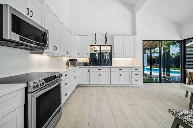 2707 Biarritz Drive, Palm Beach Gardens, FL 33410