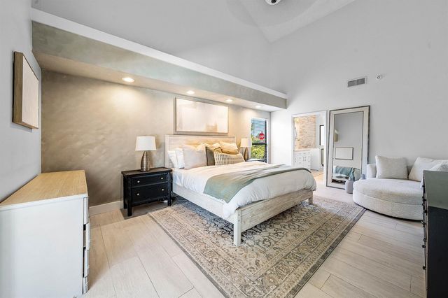 2707 Biarritz Drive, Palm Beach Gardens, FL 33410